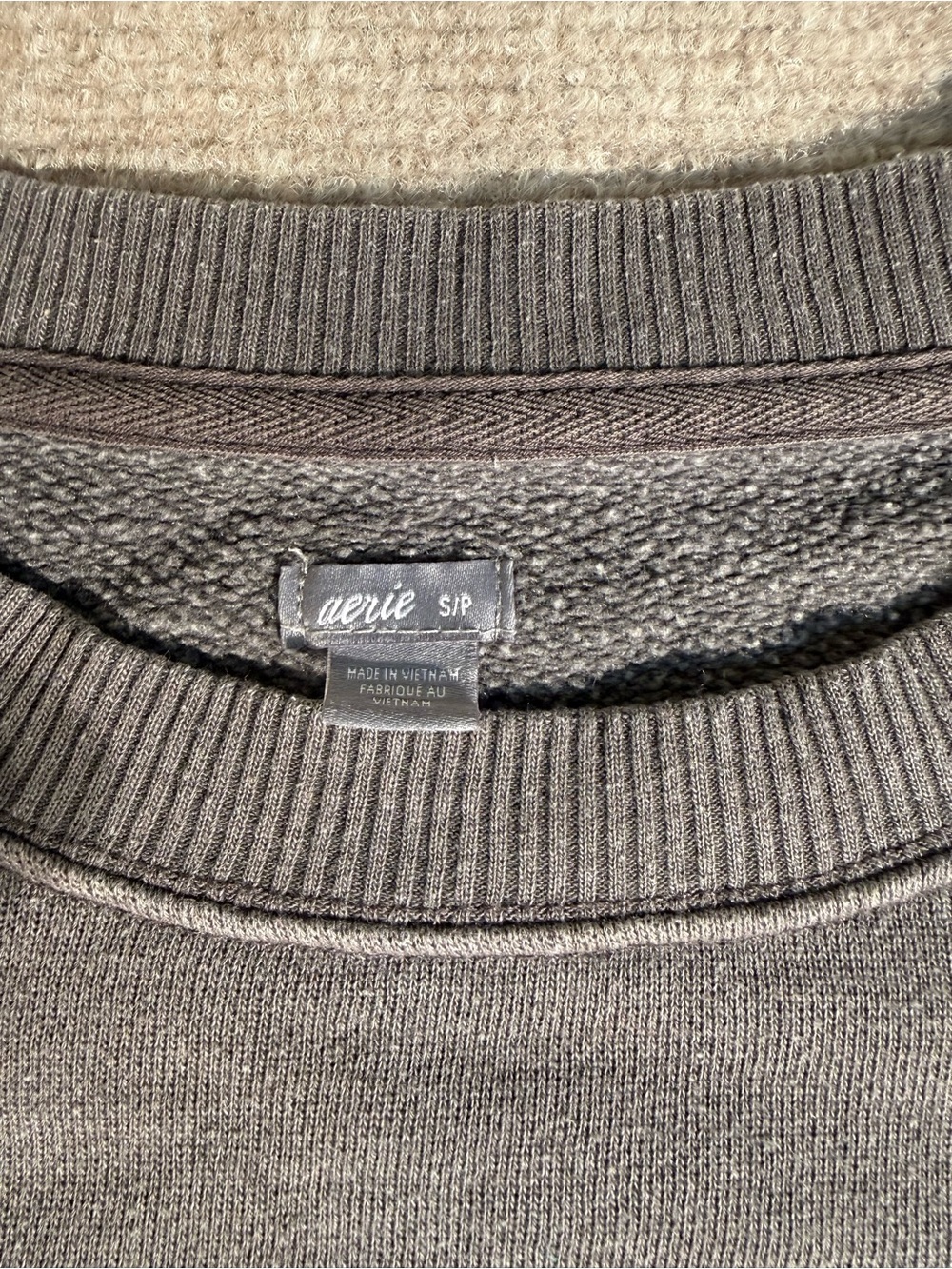 Aerie Women’s Charcoal Gray Cozy Split Hem Oversized Crewneck Sweatshirt - Small - Picture 3 of 5